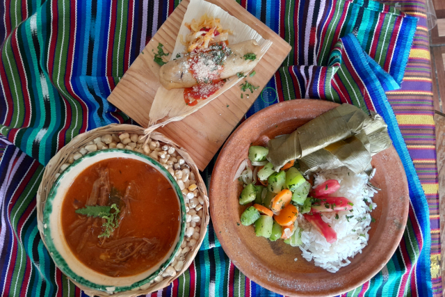 Local Lunch or Dinner Experience – Authentic 3-Course Meal at Lake Atitlan